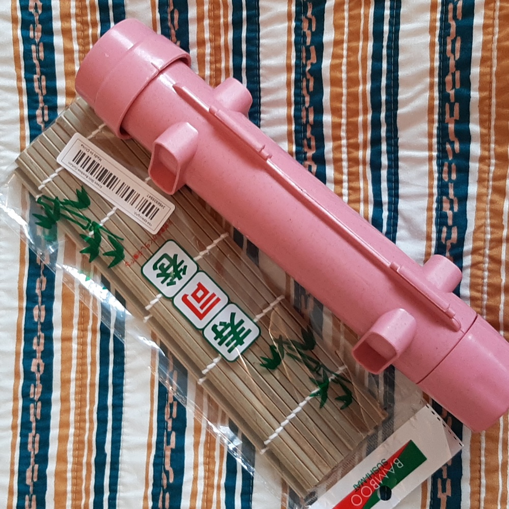 Sushi rolls making kit